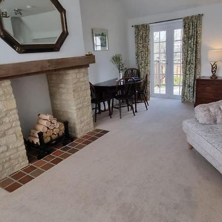 Вилла Yew Tree House Вудсток Экстерьер фото
